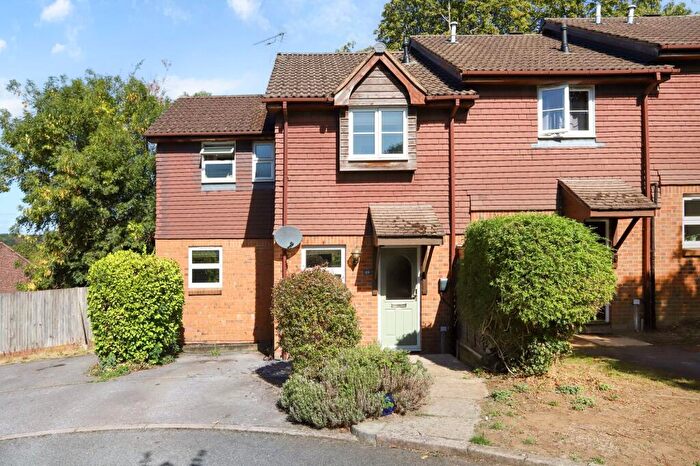 3 Bedroom End Of Terrace House For Sale In St. Peters Gardens, Wrecclesham, GU10