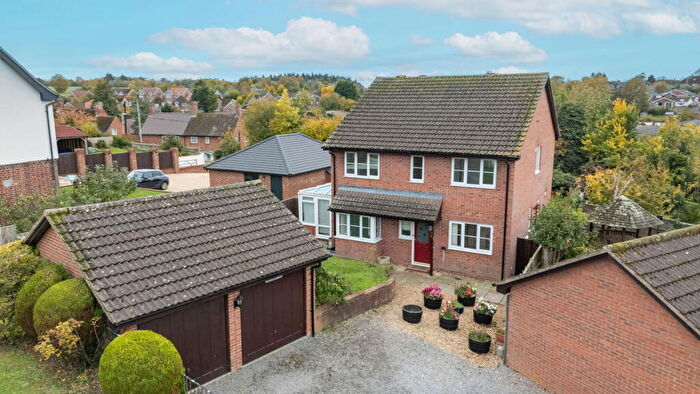 4 Bedroom Detached House For Sale In Nightingale Rise, Overton, Basingstoke, RG25