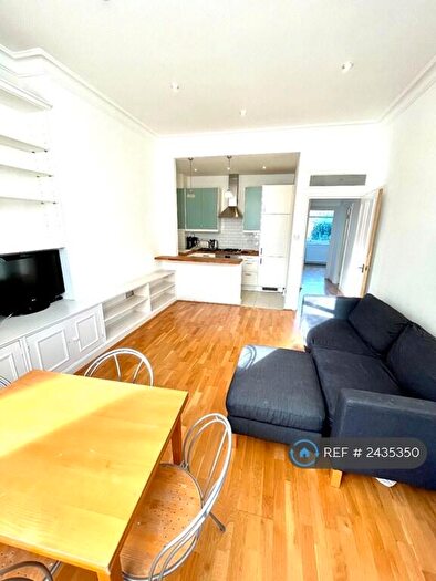 2 Bedroom Flat To Rent In Brondesbury Road, London, NW6