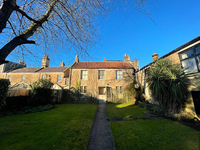 3 Bedroom Cottage To Rent In Combe Down, BA2