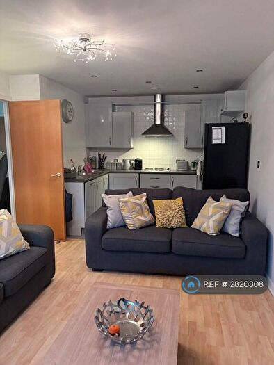 2 Bedroom Flat To Rent In City South, Manchester, M15