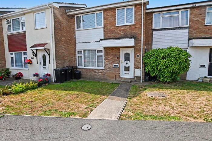 3 Bedroom House To Rent In The Weald, Canvey Island, SS8