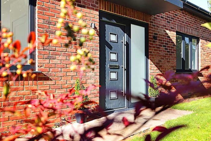 3 Bedroom Semi-Detached House For Sale In Kennel Close, Great Bookham, Bookham, Leatherhead, KT22