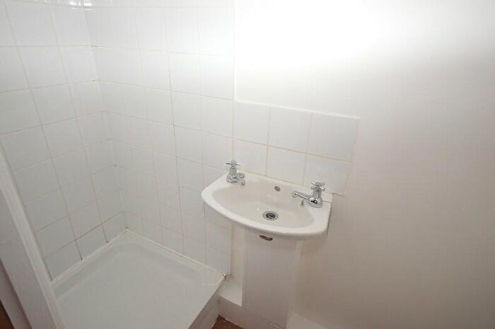 1 Bedroom Maisonette To Rent In |Ref: |, Mede House, Salisbury Street, Southampton, SO15