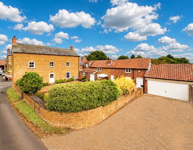 5 Bedroom Detached House For Sale In Elm Farm, Eaton, NG32