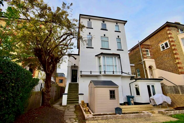 1 Bedroom Flat To Rent In Kingston Road, Wimbledon, London, SW19