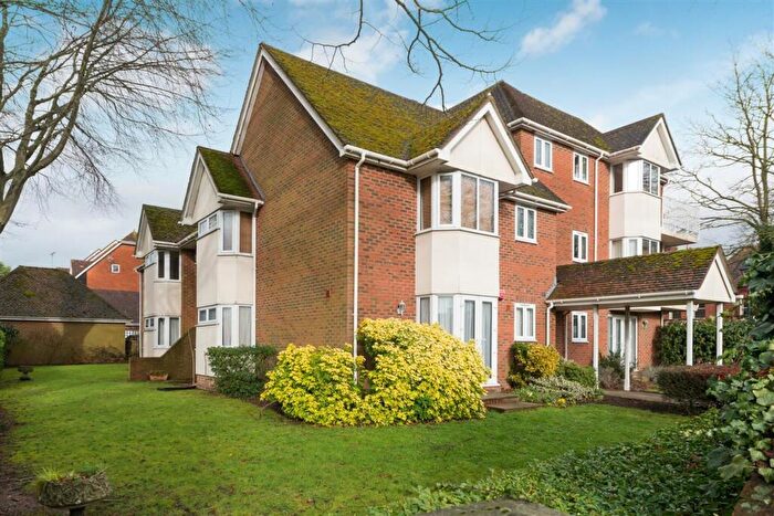 2 Bedroom Apartment For Sale In Rheims Court, Canterbury, CT2