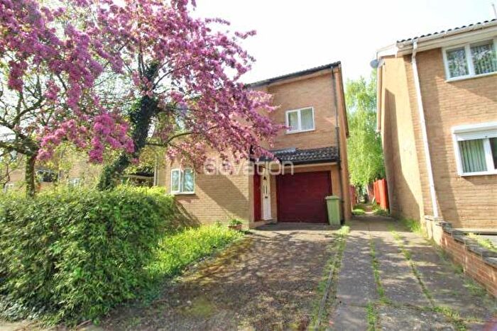 3 Bedroom Semi-Detached House For Sale In Talland Avenue, Fishermead, Milton Keynes, MK6