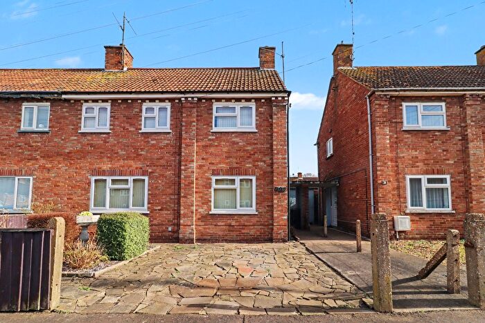 3 Bedroom Semi-Detached House For Sale In De Grey Road, Gaywood, King's Lynn, Norfolk, PE30
