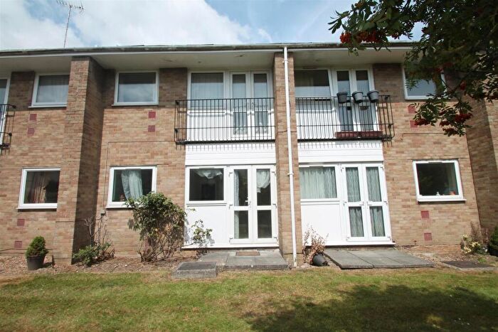 1 Bedroom Flat To Rent In York Road, Littlehampton, BN17