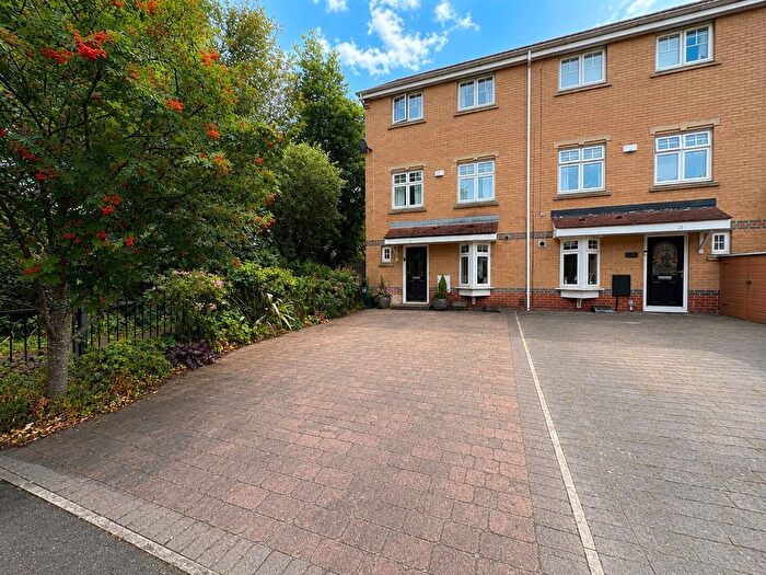 3 Bedroom Town House For Sale In Bishopbourne Court, North Shields, NE29