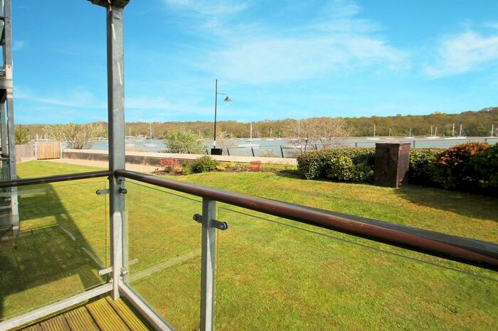 1 Bedroom Flat To Rent In Little Victory Mount, St Marys Island, Chatham, ME4