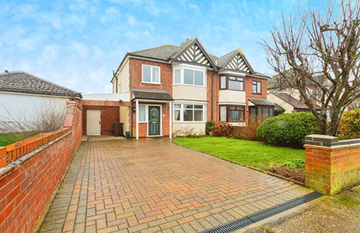 3 Bedroom Semi-Detached House For Sale In All Saints Avenue, Colchester, CO3