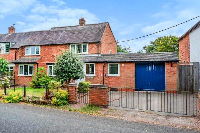 4 Bedroom Semi-Detached House For Sale In Seckington Lane, Newton Regis, Tamworth, B79