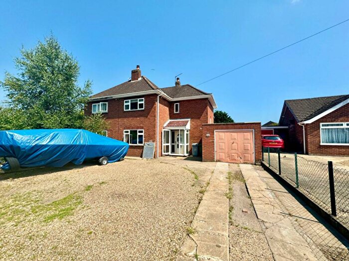 2 Bedroom House To Rent In Colindeep Lane, Norwich, NR7