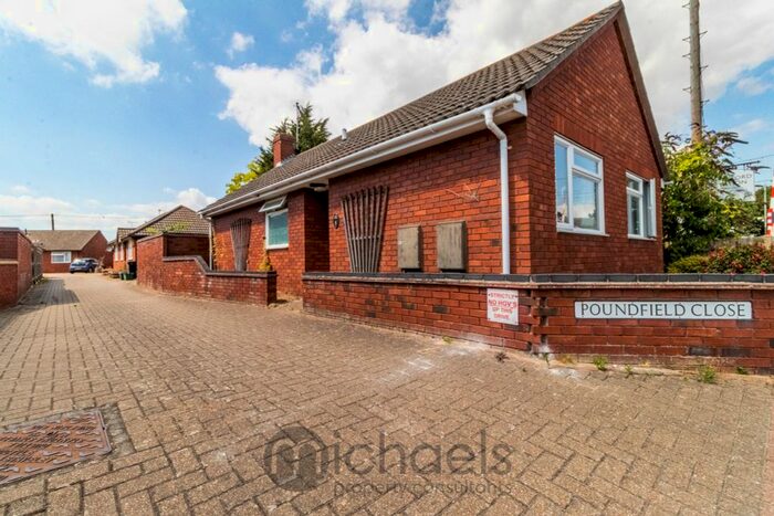 2 Bedroom Detached Bungalow To Rent In Poundfield Close, Alresford, Colchester, CO7
