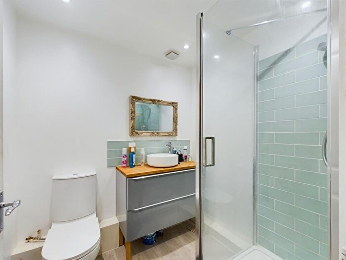 1 Bedroom Flat For Sale In Blackswarth Road, St. George, Bristol, BS5