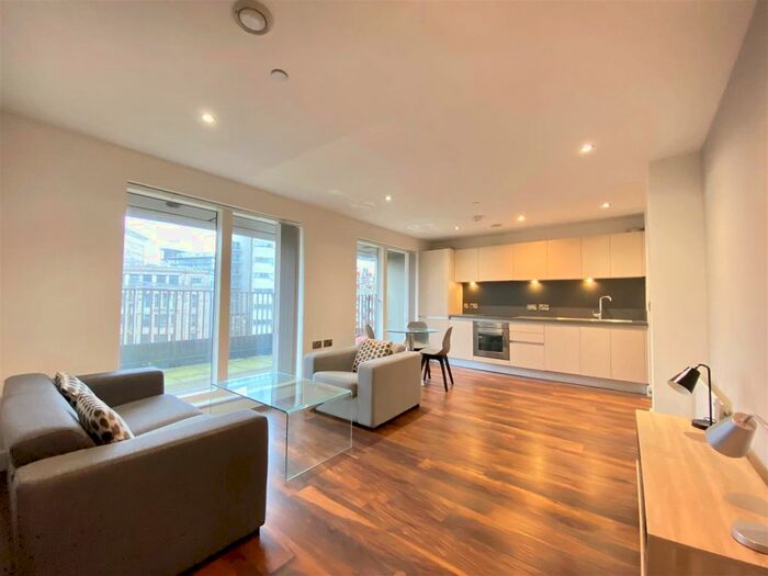 2 Bedroom Flat To Rent In One Cambridge Street, Manchester, M1