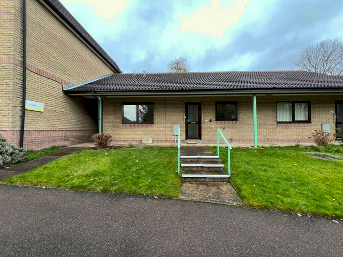 2 Bedroom Bungalow To Rent In High Street, Chesterfield, S41