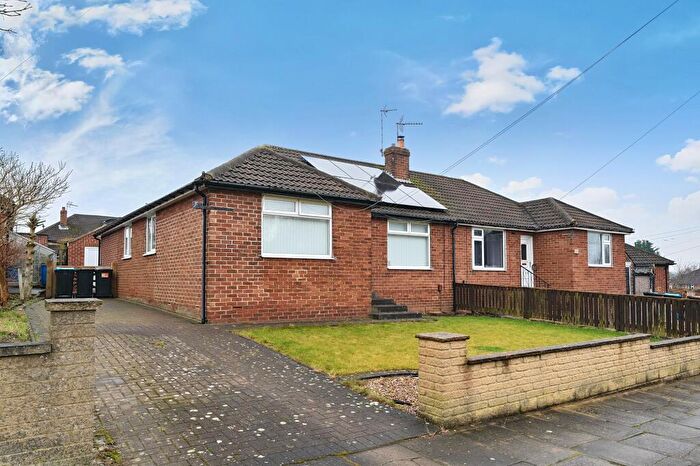 3 Bedroom Semi-Detached Bungalow For Sale In Forest Way, Harrogate, HG2