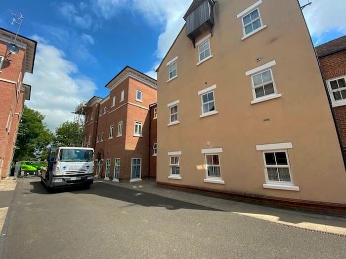 2 Bedroom Apartment To Rent In Pine Street, Fairford Leys, Aylesbury, HP19