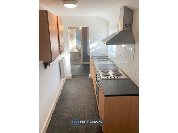 1 Bedroom Flat To Rent In Outram Street, Sutton-In-Ashfield, NG17