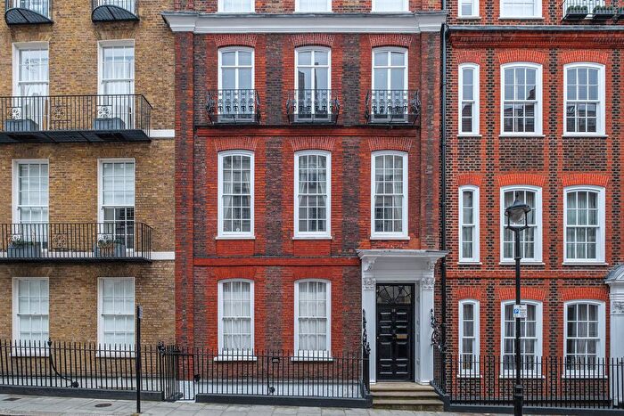 3 Bedroom Flat For Sale In Buckingham Street, London, WC2N