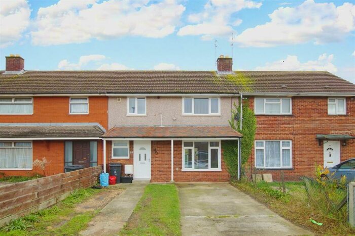 3 Bedroom Terraced House To Rent In Raleigh Avenue, Walcot, Swindon, SN3