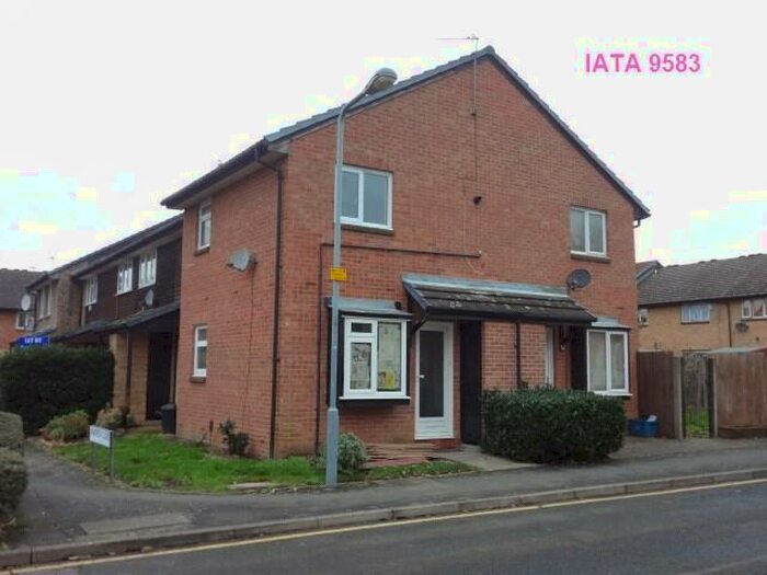 1 Bedroom End Of Terrace House To Rent In Laing Close, Ilford, IG6