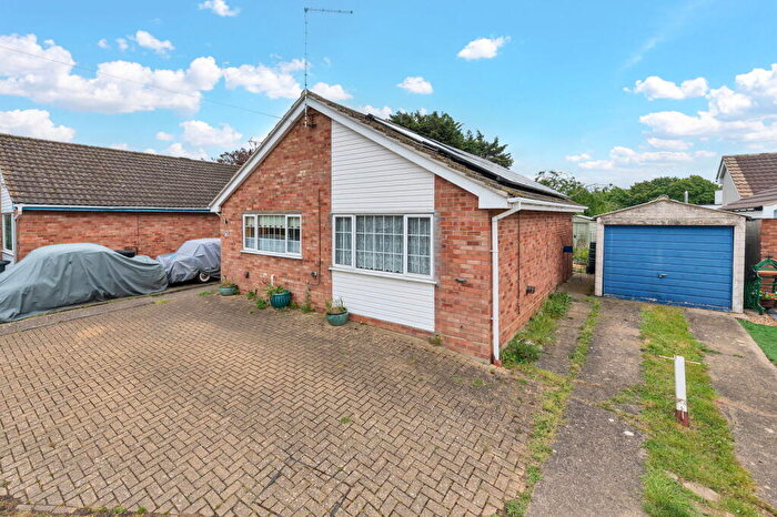 3 Bedroom Detached Bungalow For Sale In Middlefield Road, Sawtry, Huntingdon, PE28