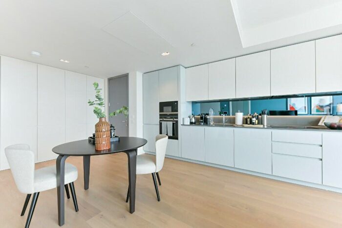 1 Bedroom Apartment To Rent In Newfoundland Place, London, E14