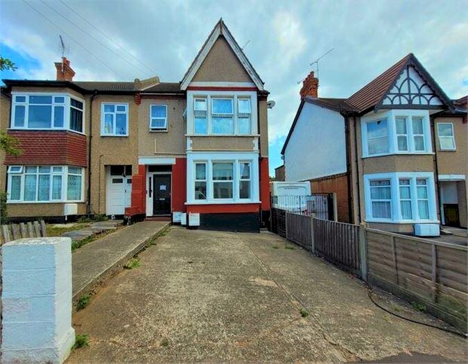 1 Bedroom Apartment To Rent In Satanita Road, Westcliff On Sea, Westcliff On Sea, SS0