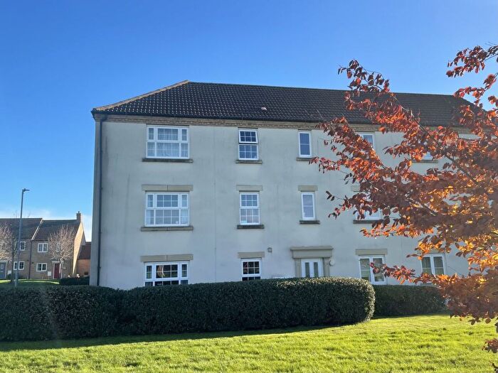 2 Bedroom Flat To Rent In Kings Avenue, Ely, Cambridgeshire, CB7