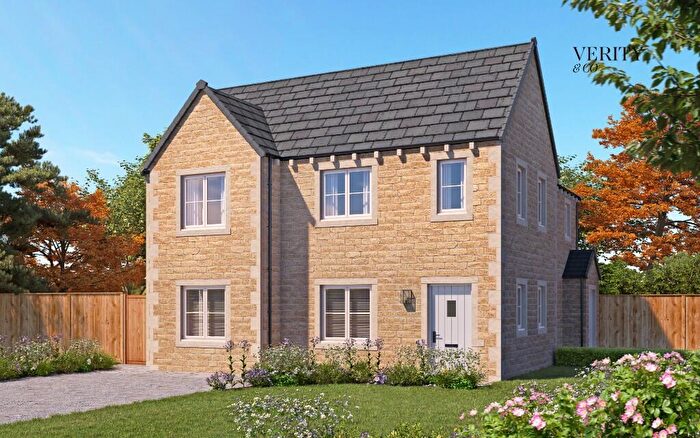 3 Bedroom Detached House For Sale In Airedale Avenue, Skipton, North Yorkshire, BD23