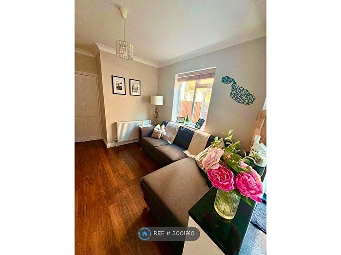 2 Bedroom Maisonette To Rent In Kettering Street, London, SW16