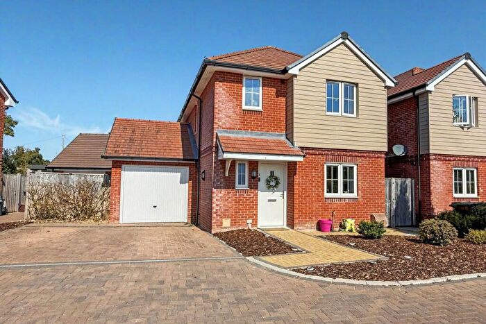 3 Bedroom Detached House For Sale In Fordingbridge, SP6
