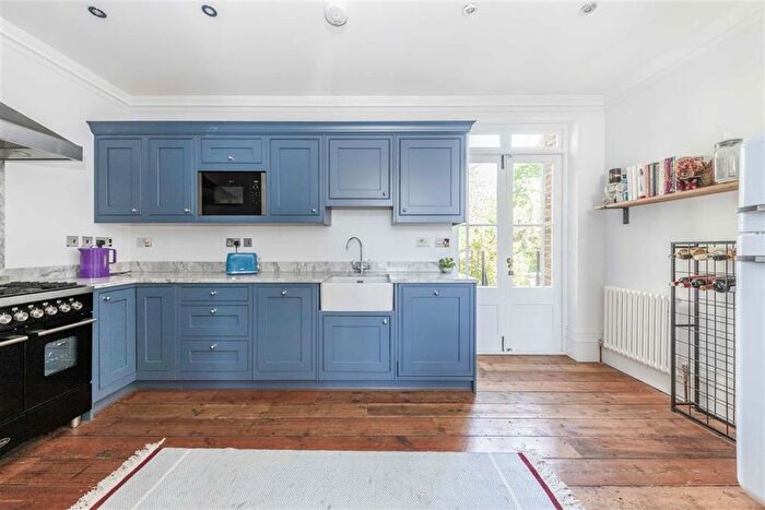 5 Bedroom Property To Rent In Hanover Gardens, Oval, SE11