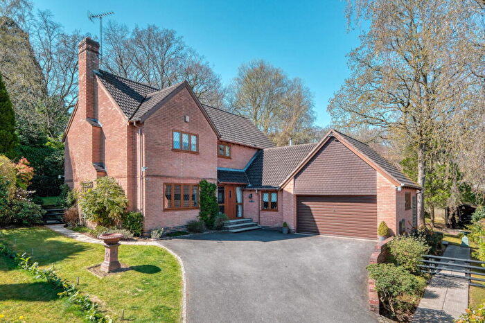 4 Bedroom Detached House For Sale In Cherry Hill Road, Barnt Green, B45
