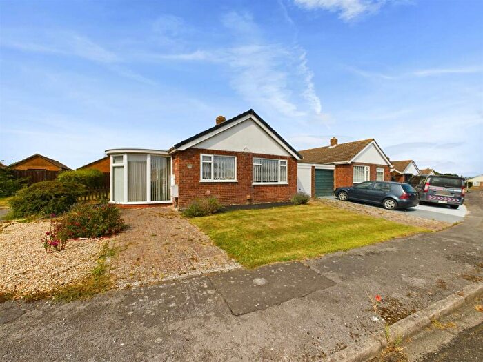 2 Bedroom Detached Bungalow For Sale In Staveley Road, Alford, LN13