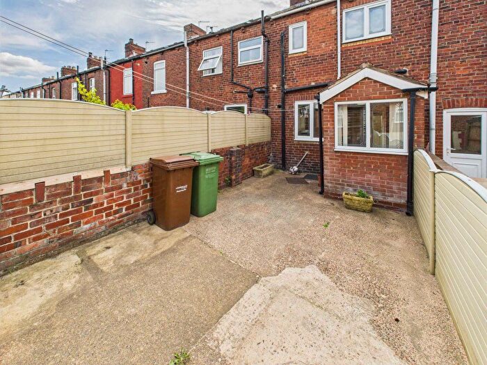 3 Bedroom Terraced House To Rent In Leeds Road, Castleford, WF10