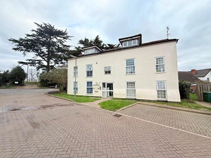 2 Bedroom Flat To Rent In Mill Close, Bagshot, GU19