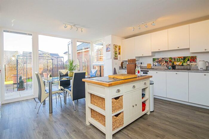 3 Bedroom Detached House For Sale In Harvest Road, Market Harborough, LE16