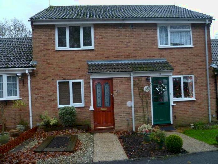 2 Bedroom Leisure Facility Commercial To Rent In Holly Drive, Waterlooville, Hampshire, PO7