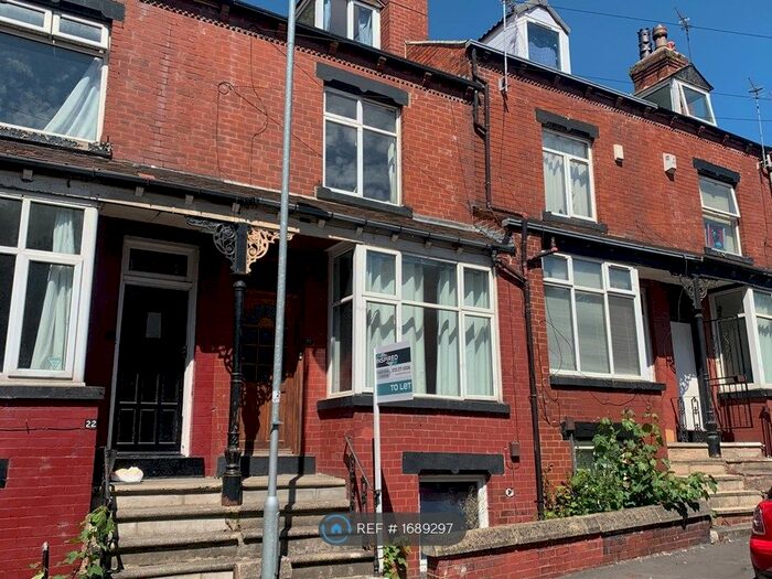 4 Bedroom Terraced House To Rent In Village Place, Leeds, LS4