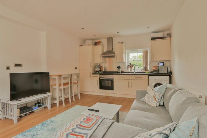 1 Bedroom Flat For Sale In The Stables, Raywell, Cottingham, HU16