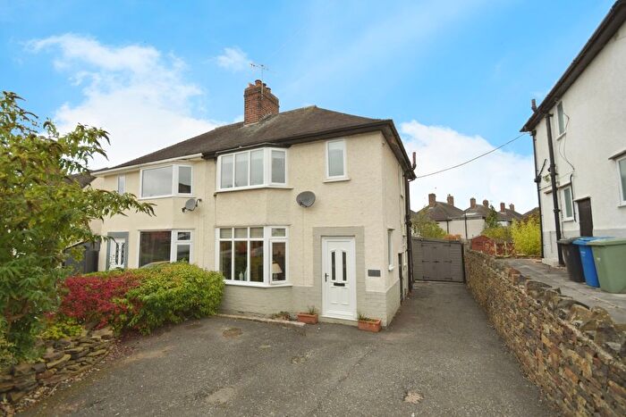 3 Bedroom Semi-detached House For Sale In Tapton Vale, Chesterfield, Derbyshire, S41