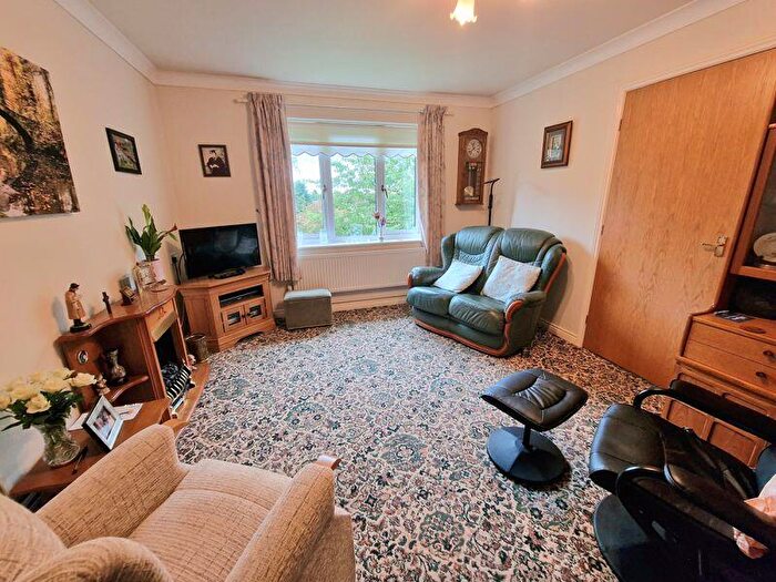 2 Bedroom Apartment For Sale In The Beeches, Stockport Road, SK6