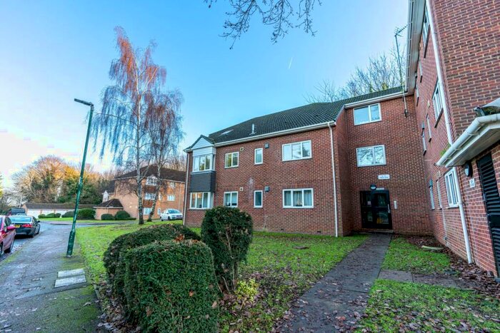 1 Bedroom Apartment To Rent In Findlay Close, Rainham, Gillingham, Kent, ME8