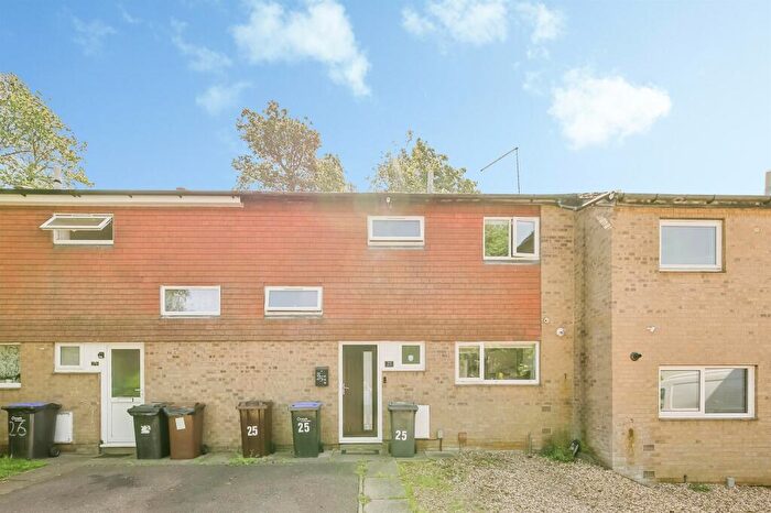 3 Bedroom Terraced House For Sale In Micklewell Lane, Northampton, NN3