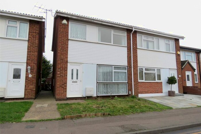 3 Bedroom Semi-Detached House To Rent In Rose Lane, Biggleswade, Bedfordshire SG18
